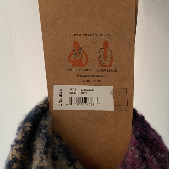 Cozy infinity scarf - Picture 3 of 4